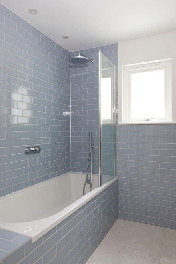 Sainfoin Road Light Blue Tile Bath Architecture